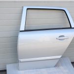 Opel Astra H Caravan durvis aizmugurējās kreisās Z157 sudraba 2AU 13168045