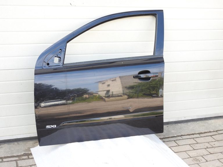 Opel Astra H priekšējās kreisās durvis 20R 2HU Z20R melnas Saphirschwarz 93192036