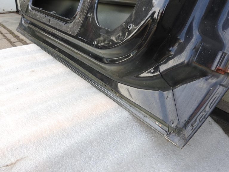 Opel Astra H priekšējās kreisās durvis 20R 2HU Z20R melnas Saphirschwarz 93192036