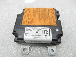 „Nissan Qashqai“ SRS gaisa spilvenu vadības bloks ar avārijas datiem 988204eh0b