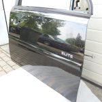 Opel Vectra C Signum priekšējās labās durvis melnas 93186030 02-08 20R 2HU Z20R