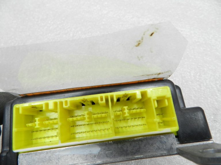 „Nissan Qashqai“ SRS gaisa spilvenu vadības bloks ar avārijas datiem 988204eh0b