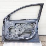 Opel Vectra C Signum priekšējās labās durvis melnas 93186030 02-08 20R 2HU Z20R