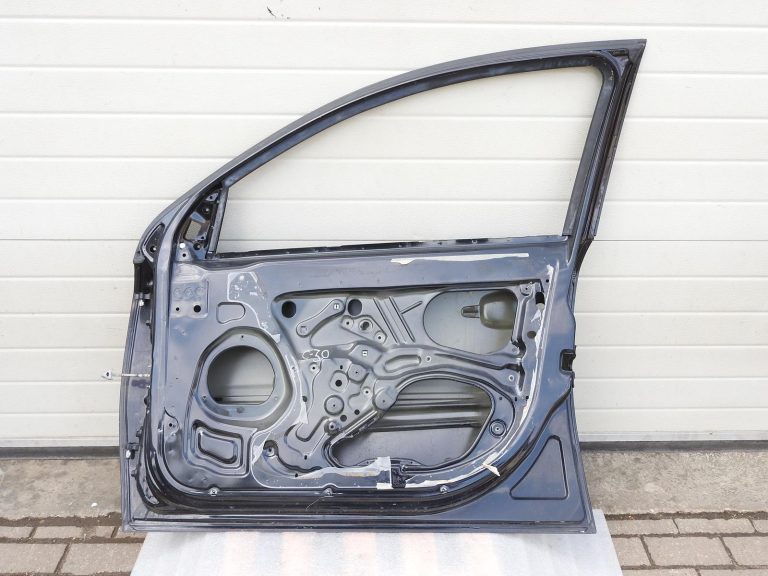 Opel Vectra C Signum priekšējās labās durvis melnas 93186030 02-08 20R 2HU Z20R