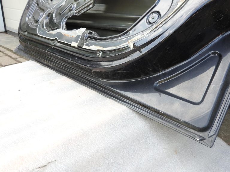 Opel Vectra C Signum priekšējās labās durvis melnas 93186030 02-08 20R 2HU Z20R