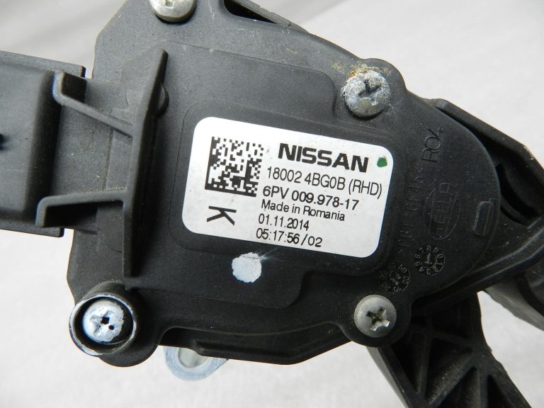 Nissan Qashqai oriģinālais gāzes pedālis 180024BG0B