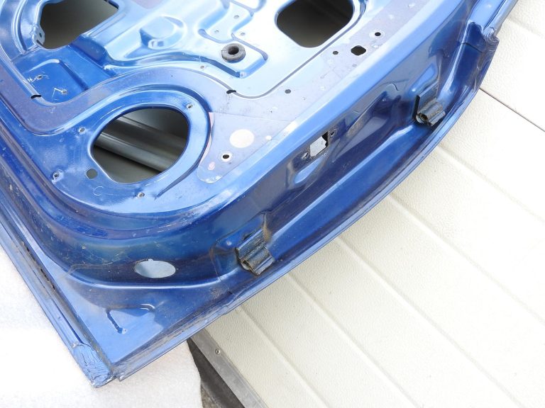 Opel Astra H Caravan aizmugurējās kreisās durvis 21B 4CU zila 13168045 04-10