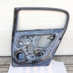Opel Signum aizmugurējās labās durvis melnas 93173924 2002-2008 20R 2HU Z20R