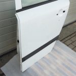 Opel Astra H hečbeks aizmugurējās kreisās durvis balta 13162876 04-10