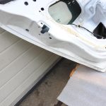 Opel Astra H hečbeks aizmugurējās kreisās durvis balta 13162876 04-10