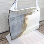BMW X5 F15 priekšējās kreisās durvis A96 Mineralweiss balta 41517386737