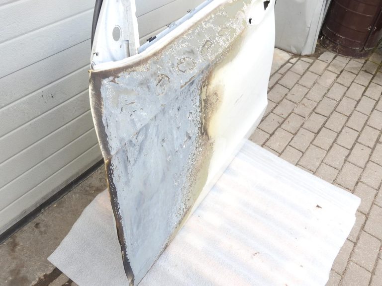 BMW X5 F15 priekšējās kreisās durvis A96 Mineralweiss balta 41517386737