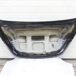Mercedes C-Class W205 sedans bagāžnieka vāks 197 melns A2057502400
