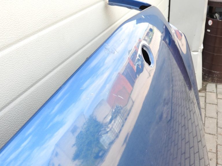 Mercedes C-Class W203 dzinēja pārsegs kapots 345 zils A2038800157
