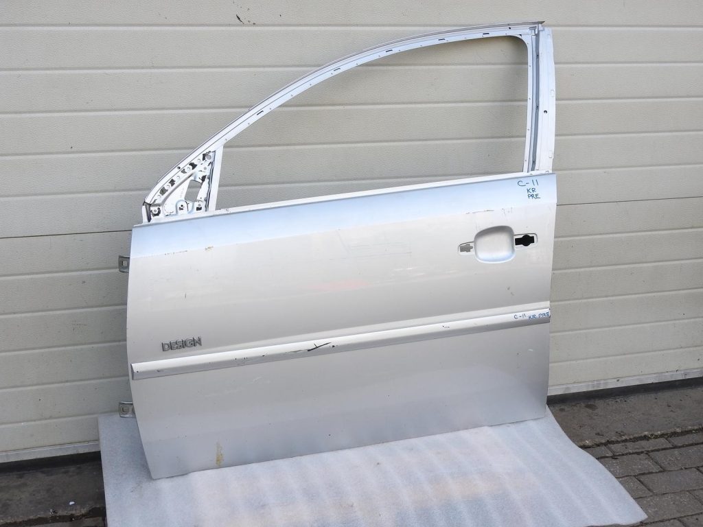 Opel Vectra C Signum priekšējās kreisās durvis sudraba 93171439 93186031 93175809 13216020