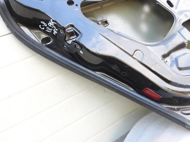 Opel Vectra C hečbeks aizmugurējās kreisās durvis melna 93171451 93175839 13140147 9228871