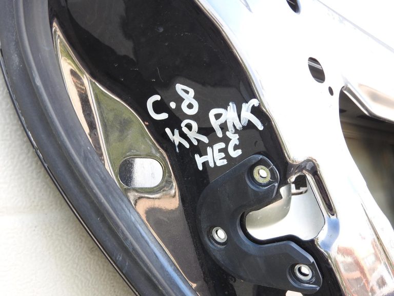 Opel Vectra C hečbeks aizmugurējās kreisās durvis melna 93171451 93175839 13140147 9228871