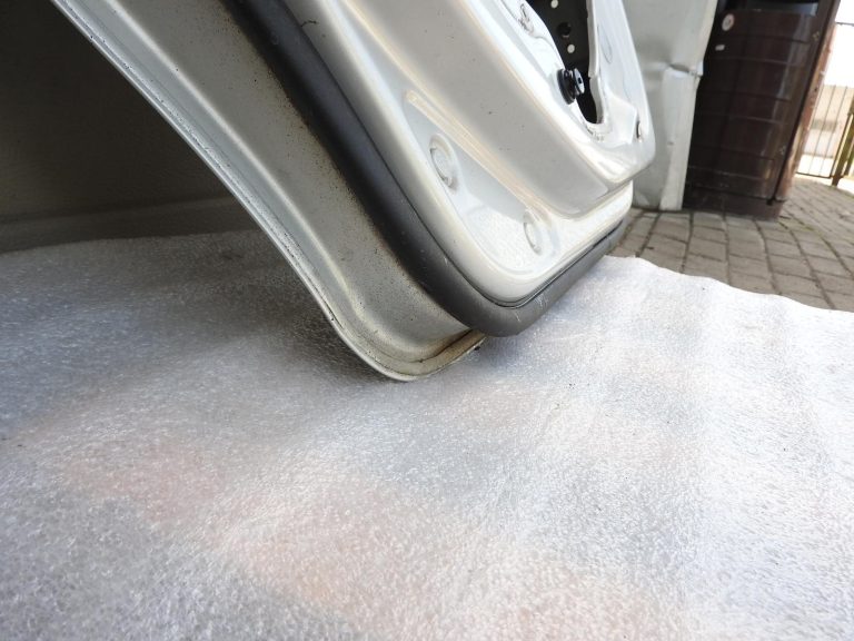 VW Golf 6 universālis aizmugurējās kreisās durvis R7L 1K9833055 1K9833055B 09-13