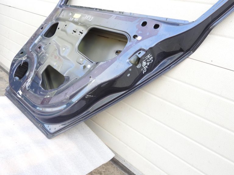 Opel Astra H hečbeks aizmugurējās labās durvis 4XU 168 13162877 94710107 04-10