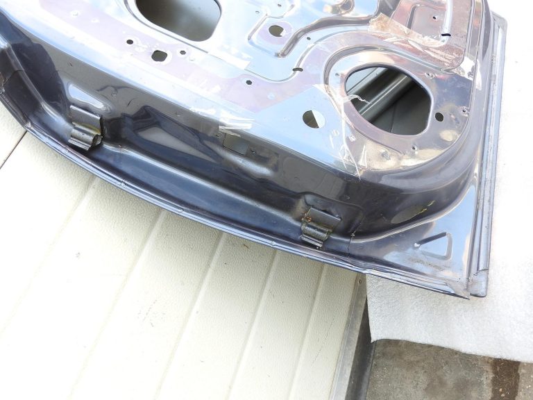 Opel Astra H hečbeks aizmugurējās labās durvis 4XU 168 13162877 94710107 04-10
