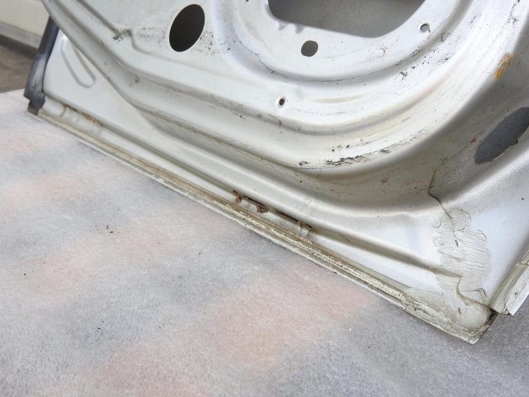 Opel Vectra C hečbeks aizmugurējās kreisās durvis 157 93175839 13140147 02-08