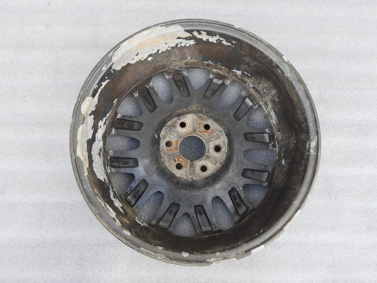 1x oriģināls Nissan Navara D40 Pathfinder R51 alumīnija disks R18 7J ET30 403005X60A