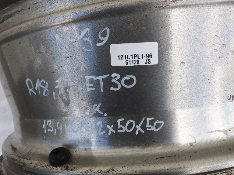 1x oriģināls Nissan Navara D40 Pathfinder R51 alumīnija disks R18 7J ET30 403005X60A