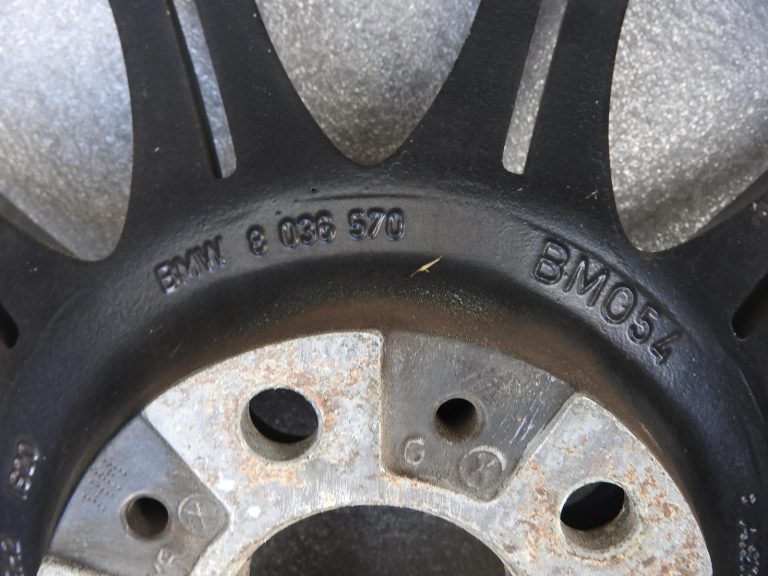 1x oriģināls BMW E60 E61 Styling 135 alumīnija disks 8Jx18 ET20 8036570