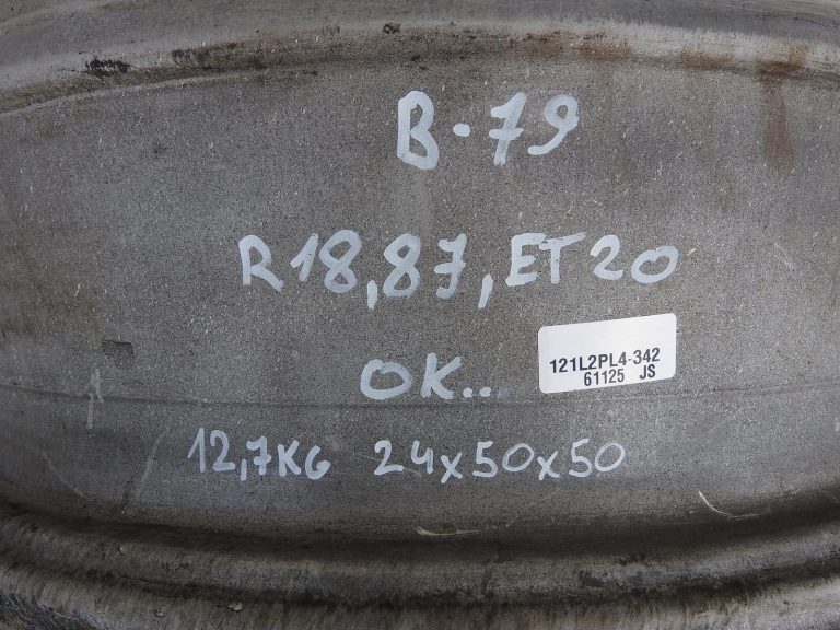 1x oriģināls BMW E60 E61 Styling 135 alumīnija disks 8Jx18 ET20 8036570