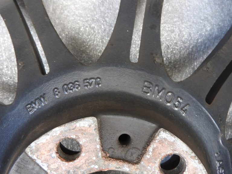 1x oriģināls BMW E60 E61 Styling 135 alumīnija disks 8Jx18 ET20 8036570