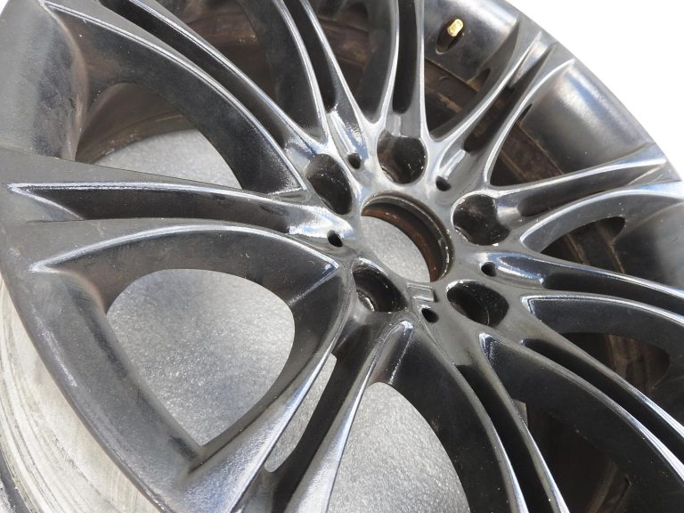 1x oriģināls BMW E60 E61 Styling 135 alumīnija disks 8Jx18 ET20 8036570