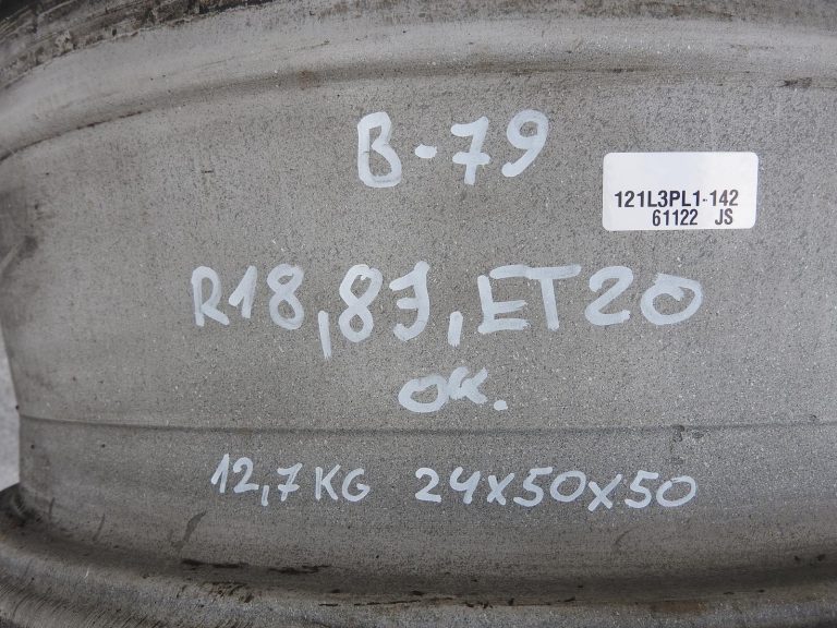 1x oriģināls BMW E60 E61 Styling 135 alumīnija disks 8Jx18 ET20 8036570
