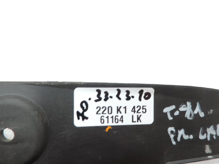 OE Toyota Corolla E21 priekšējais labais dubļu aizsargs 7662102240