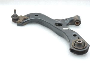 OE Toyota Corolla E21 priekšējais kreisais šķērssviras kronšteins 4806902330
