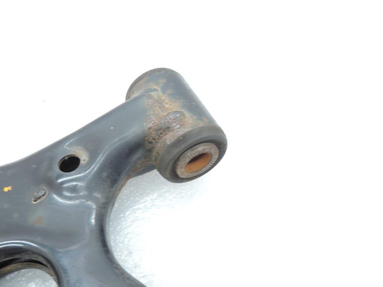 OE Toyota Corolla E21 priekšējais kreisais šķērssviras kronšteins 4806902330