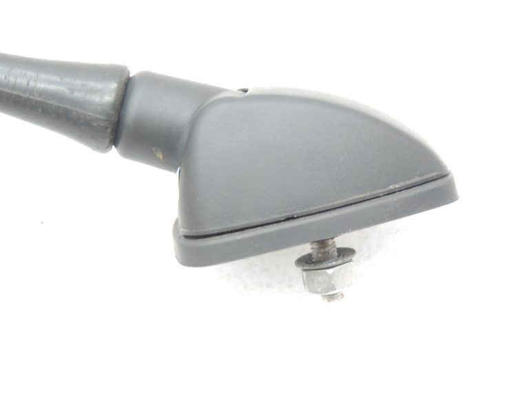 Nissan Navara II D40 antenas pamatne jumta antenai 28216EB300