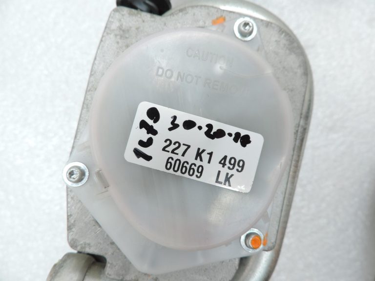 Nissan Navara II D40 priekšējā labā drošības josta H68844X30B 🚨 Bojāta 🚨