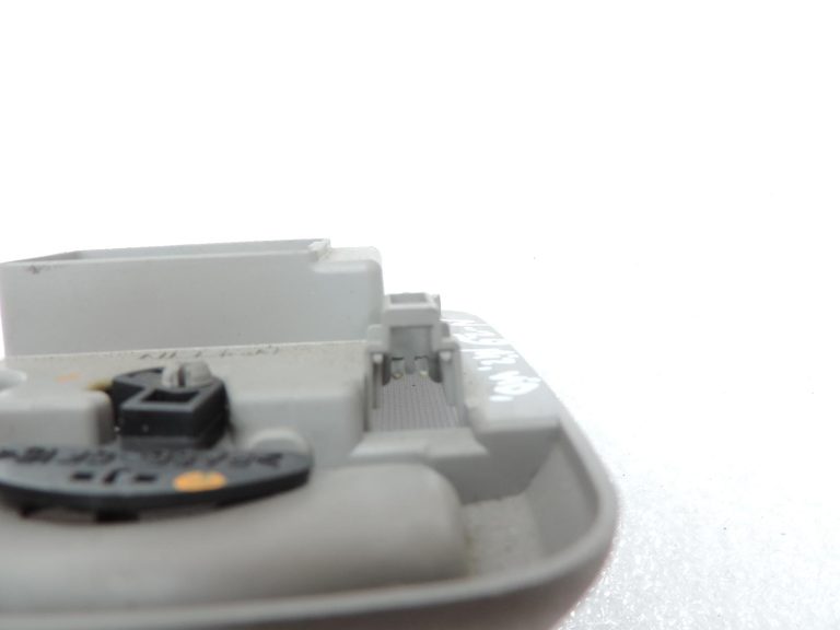 Nissan Navara II D40 aizmugurējā salona apgaismojuma lampa, lasīšanas lampa 26410ZD003
