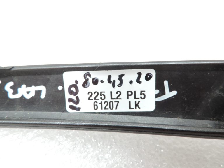 OE Toyota Corolla E21 priekšējā labās puses bufera apdares sloksne 5271102220