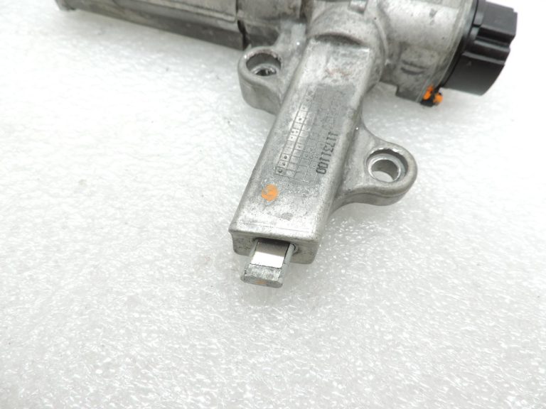 OEM Nissan Navara II D40 stūres bloķētājs D87004X025