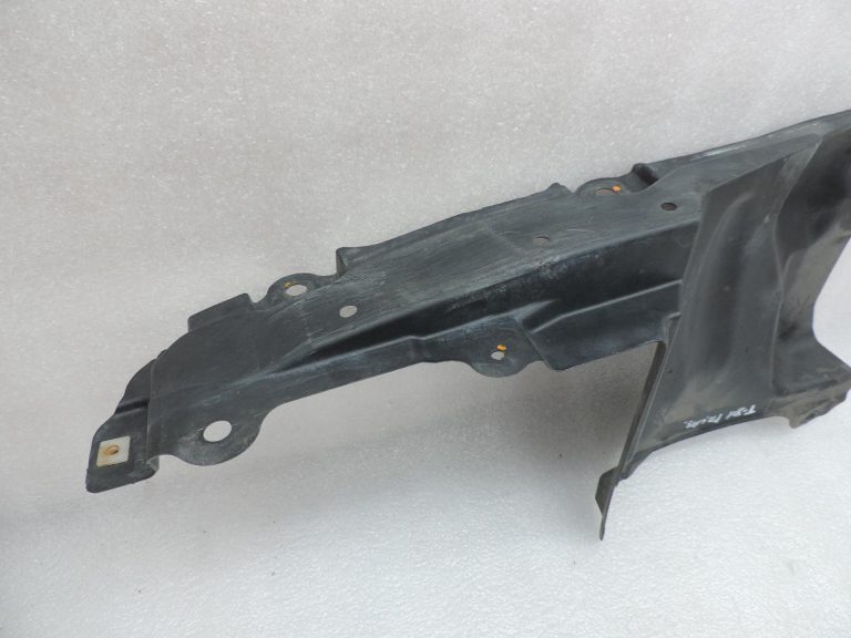 OE Toyota Corolla E21 priekšējā labās puses apakšdaļas aizsardzība 5144302150