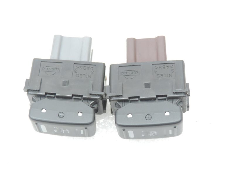OEM Nissan Navara II D40 sēdekļu apsildes slēdžu komplekts (kreisais + labais) 25500BH00B