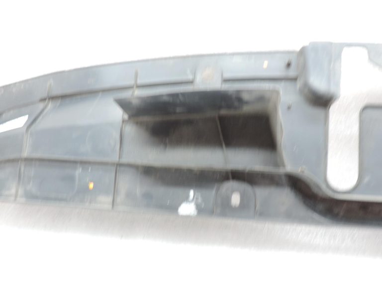 OE Toyota Corolla E21 1,2i 8NRFTS radiatora apdare (augšējā daļa) 5328902060