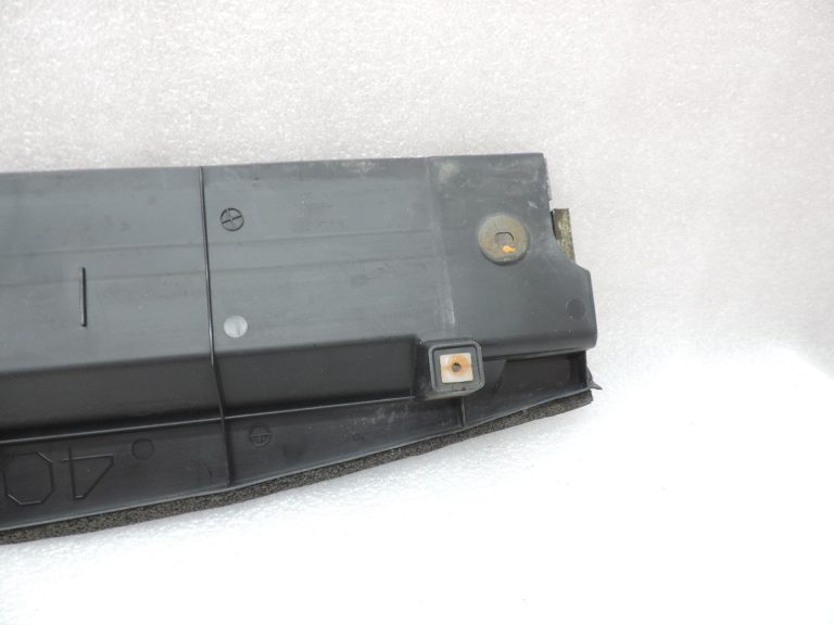 OE Toyota Corolla E21 1,2i 8NRFTS radiatora apakšējā apdare 165920T110