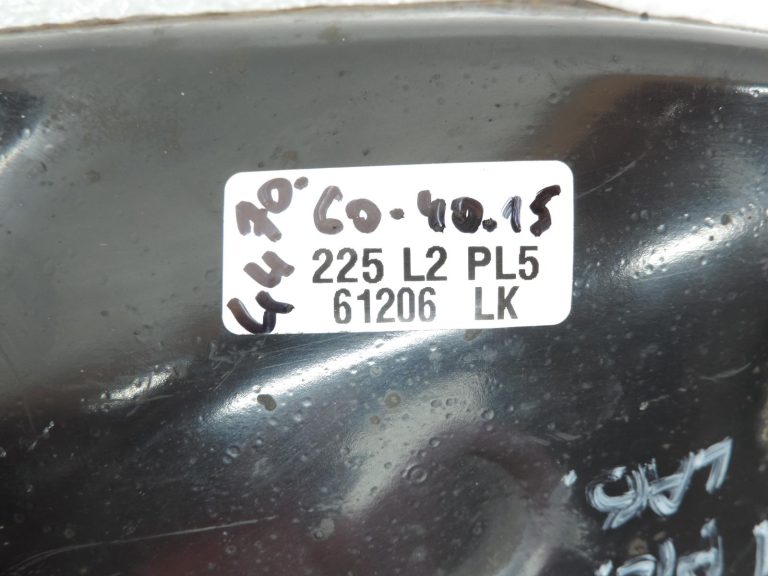 OE Toyota Corolla E21 priekšējais labais šķērssviras kronšteins 4806802330