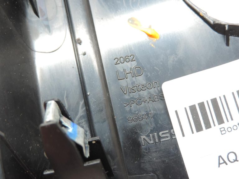 OE Nissan Navara II D40 viduskonsoļa apdare, pārsegs 969415X10A