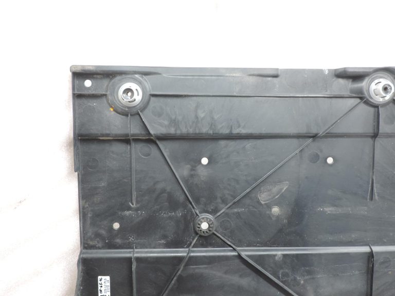 OE Toyota Corolla E21 apakšdaļas aizsardzība, labā puse, 5816502170