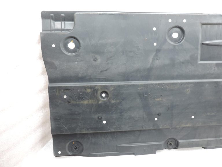 OE Toyota Corolla E21 apakšdaļas aizsardzība, labā puse, 5816502170