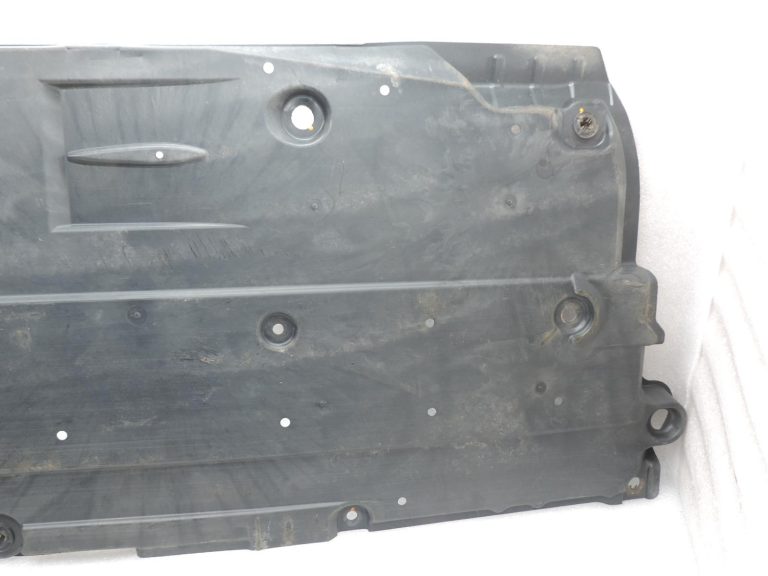 OE Toyota Corolla E21 apakšdaļas aizsardzība, labā puse, 5816502170