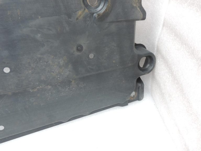 OE Toyota Corolla E21 apakšdaļas aizsardzība, labā puse, 5816502170